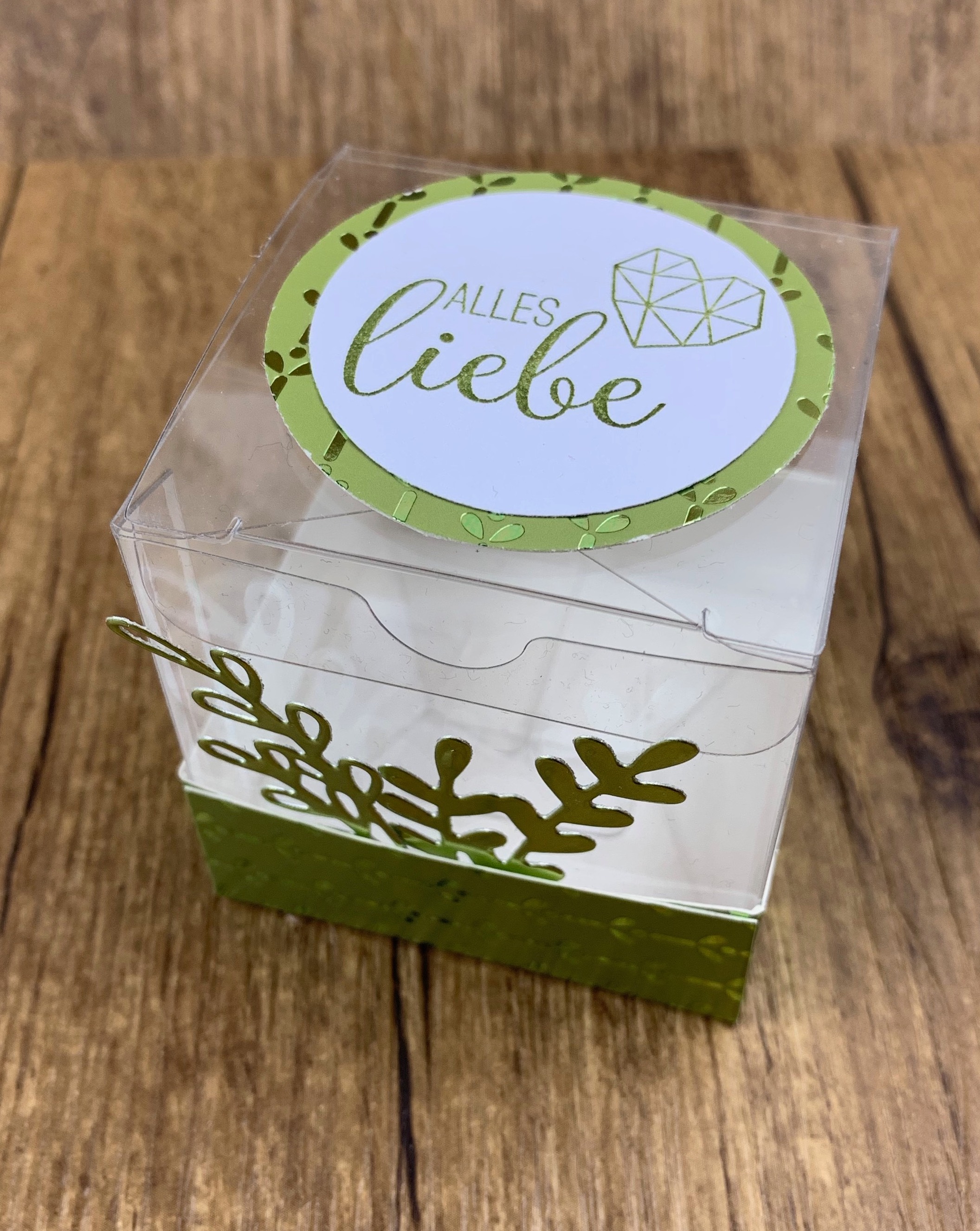 Pfauenpracht Kleine Schachtel.jpg